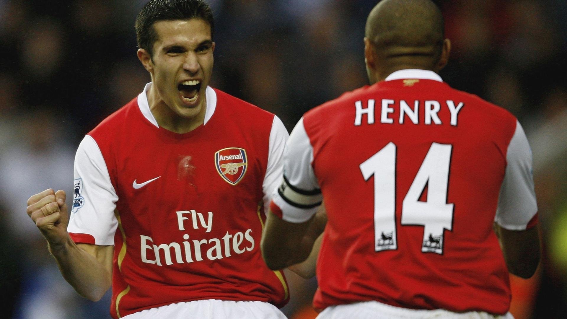 九游网页版入口-弗朗索瓦·霍尔茨豪伊泽：精准传球与强硬防守相结合，南非队的核心球员